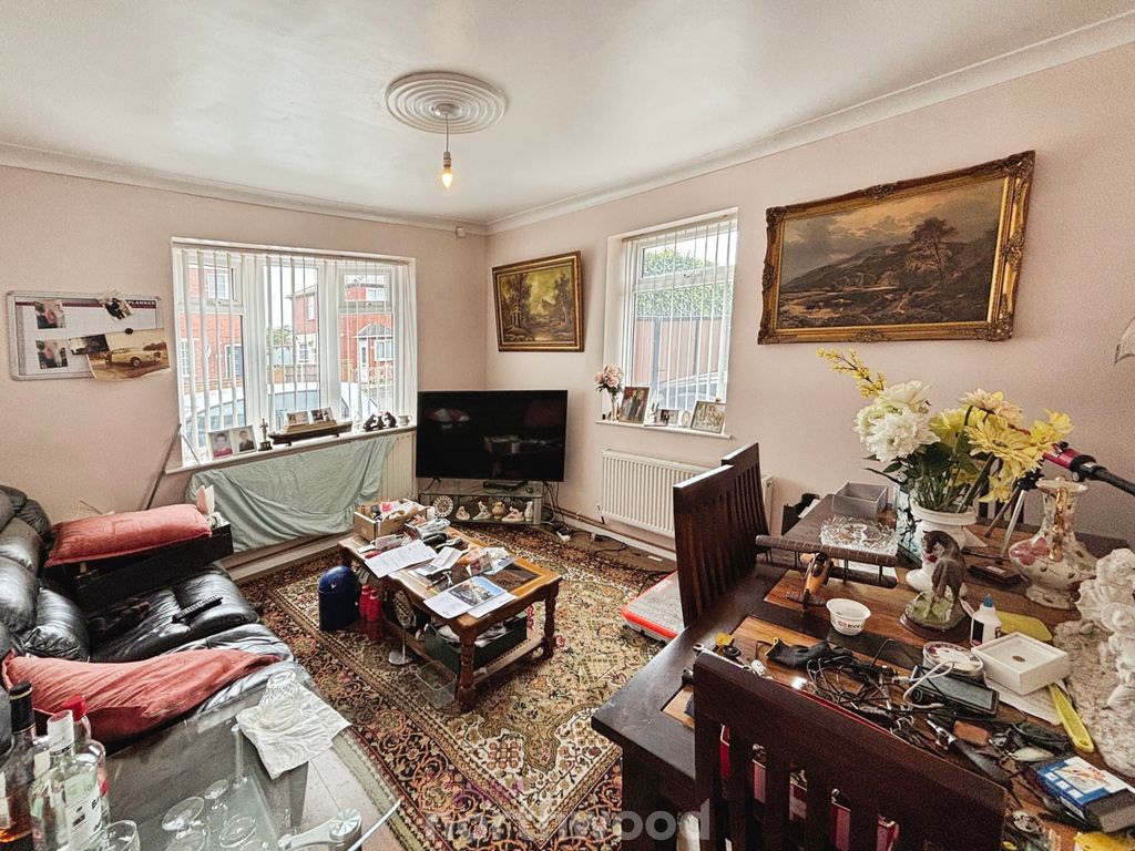 Property photo 2 of 17