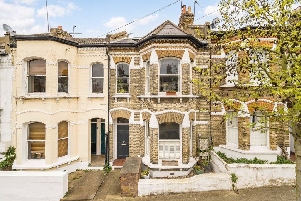 Property photo 1 of 6