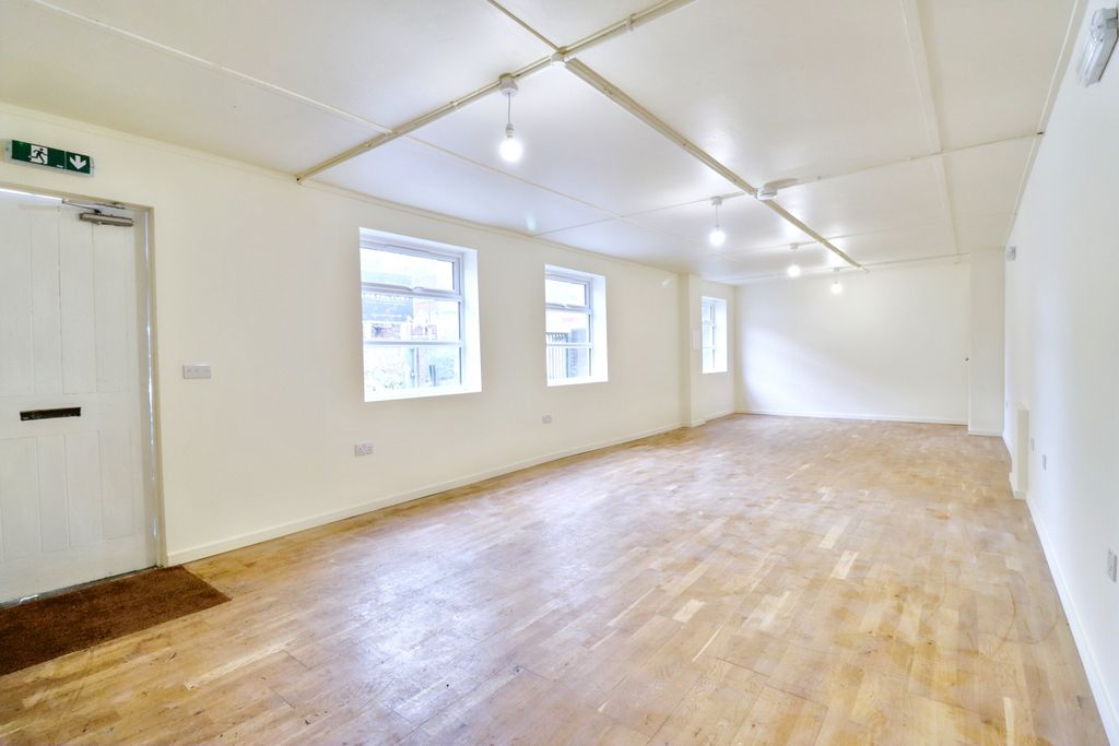 Property photo 3 of 11 Img_6545