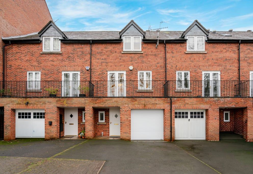 Property photo 2 of 30