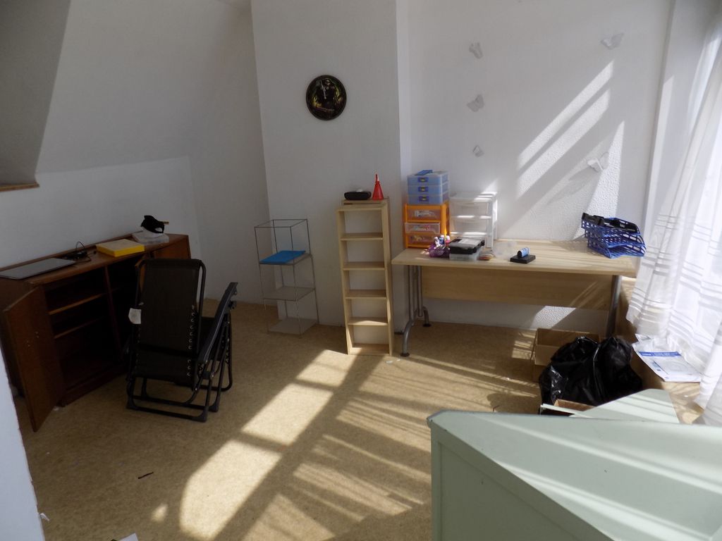 Property photo 2 of 5