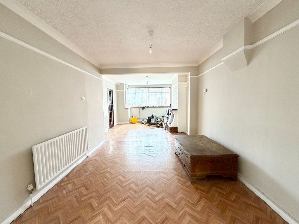 Property photo 3 of 26