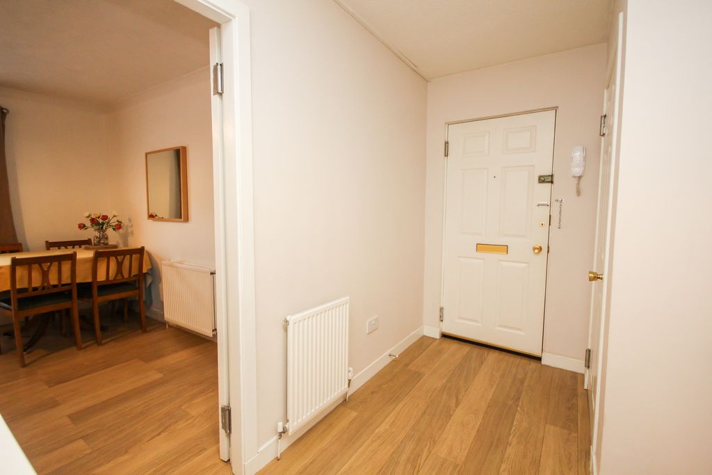 Property photo 3 of 19 18A Hopetoun - Redone Small-12
