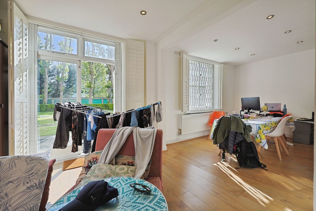 Property photo 3 of 20 Open Plan Living