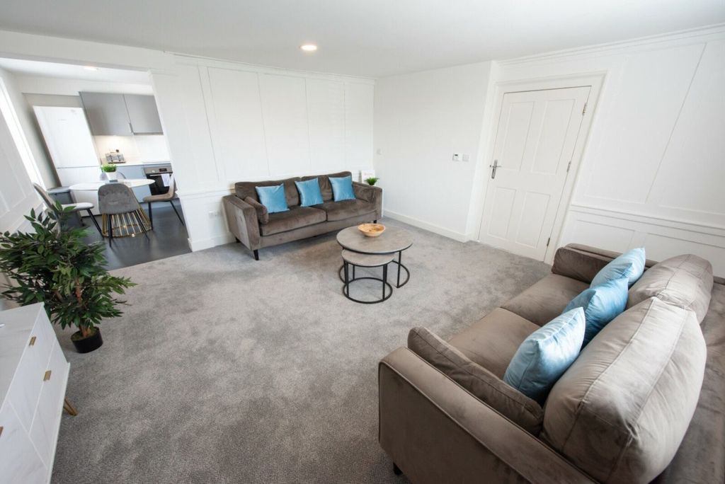 Property photo 2 of 11 3765291