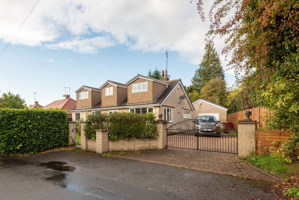 Property photo 1 of 23