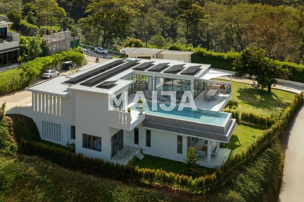 Property photo 2 of 21