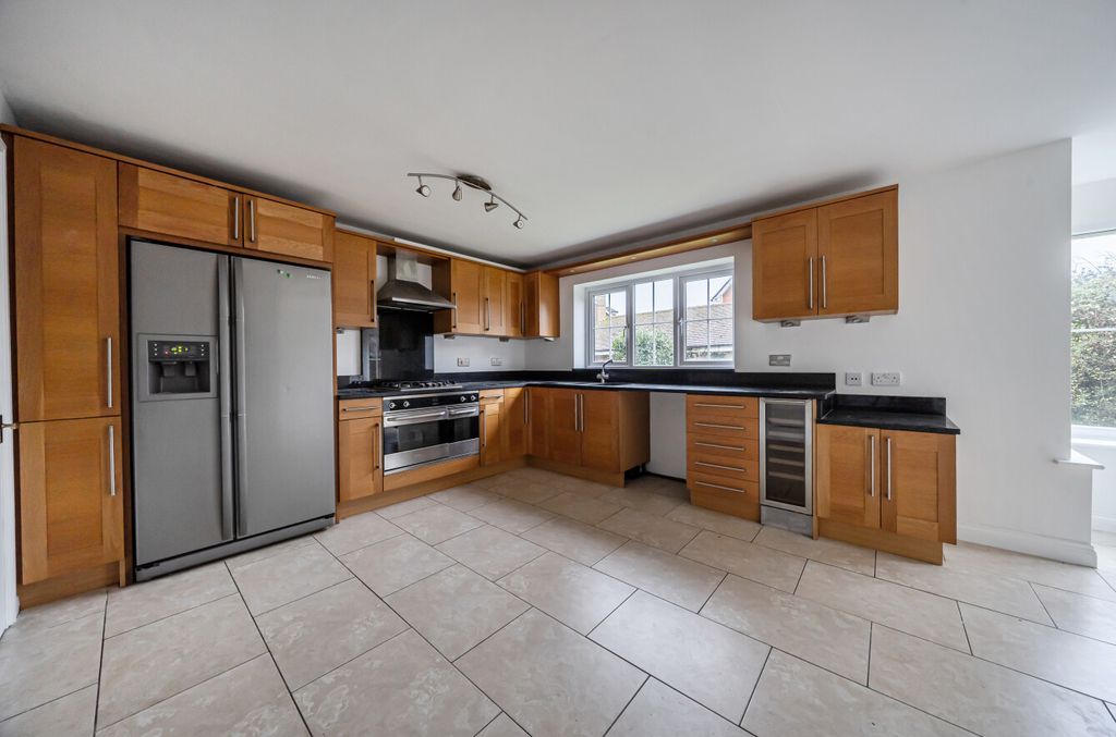 Property photo 3 of 17 1389042-22-69416A...