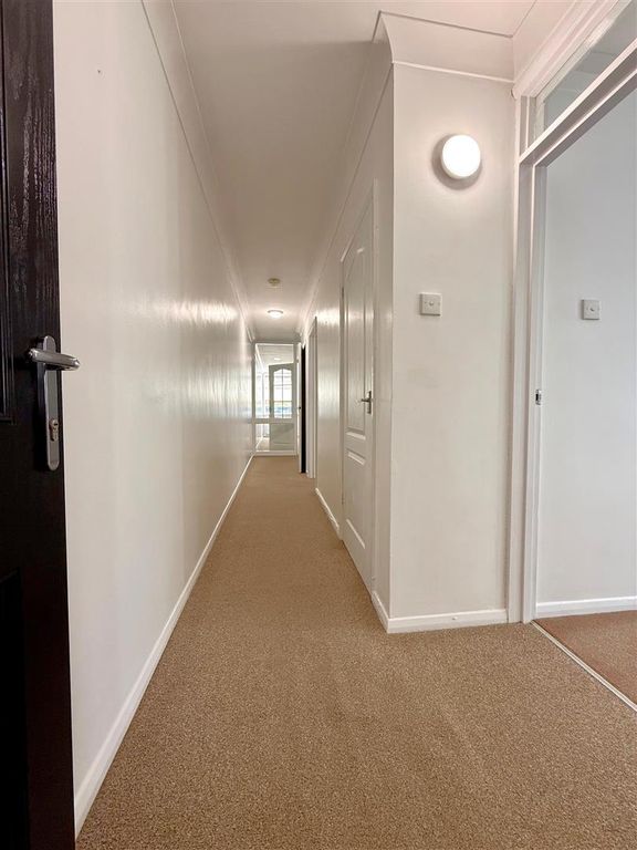 Property photo 2 of 12 Hallway.Jpg