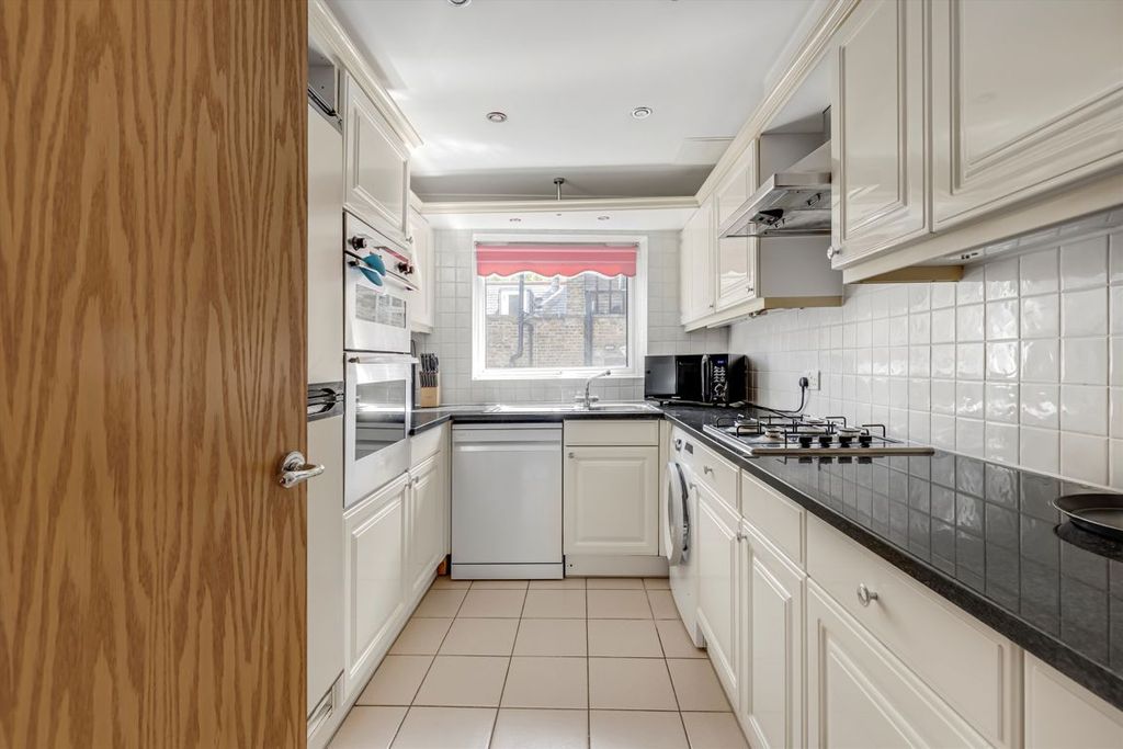 Property photo 3 of 7