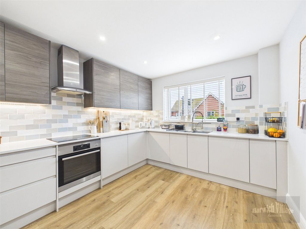 Property photo 3 of 20 Picture 3