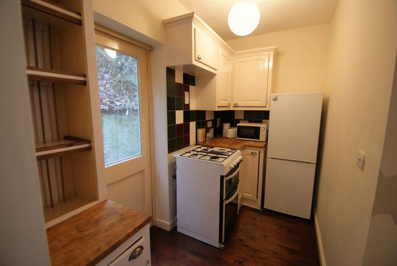 Property photo 3 of 11 Photo 14