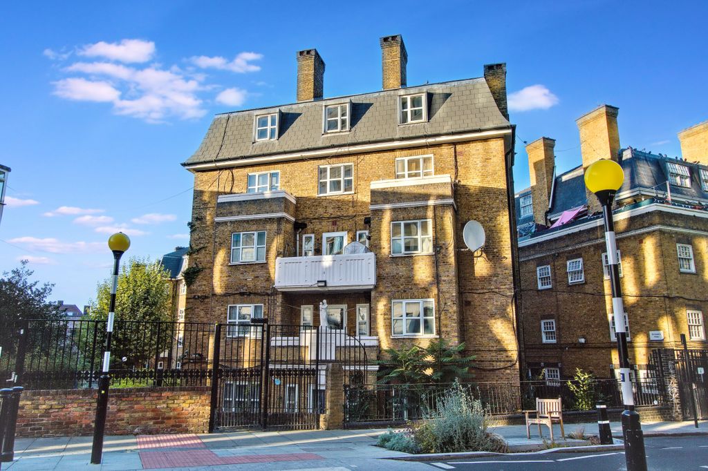 Property photo 1 of 9 Flat 60A, St Marys, Doric Way, Somers Town, London, Nw1 1Lb