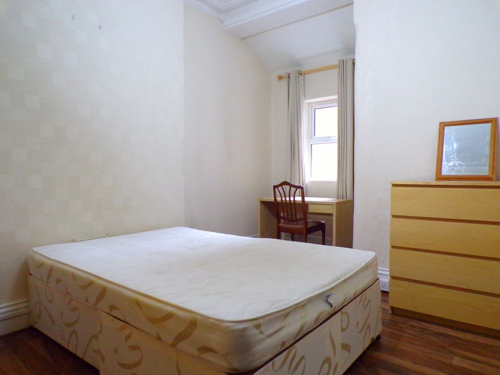 Property photo 3 of 3