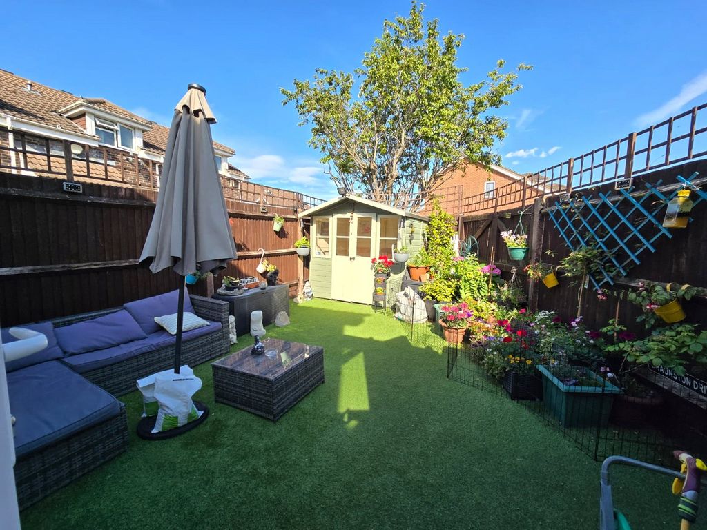 Property photo 2 of 14 Garden