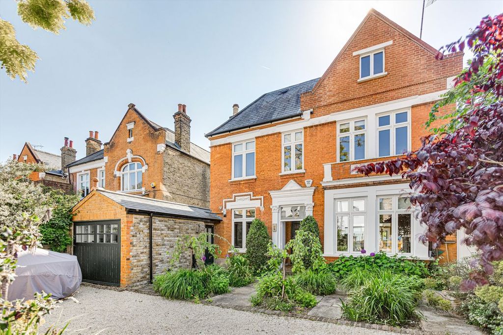 Property photo 1 of 23