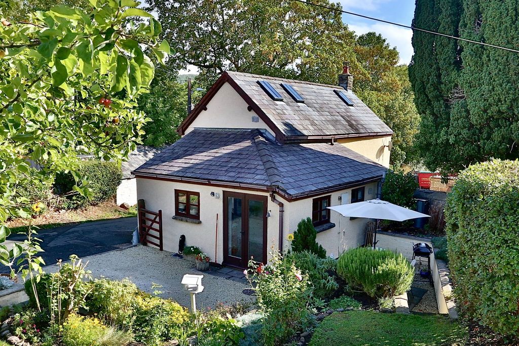 Property photo 1 of 41