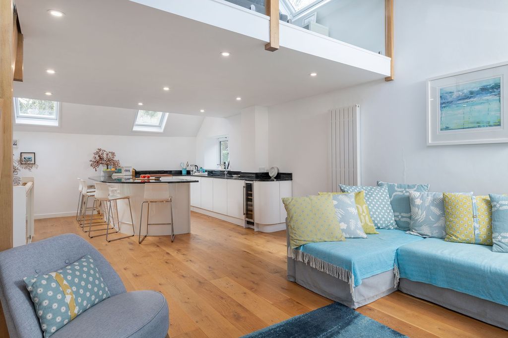 Property photo 3 of 14 Living Space_4 The Quay, Tuckenhay