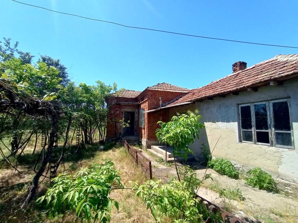 Property photo 1 of 4