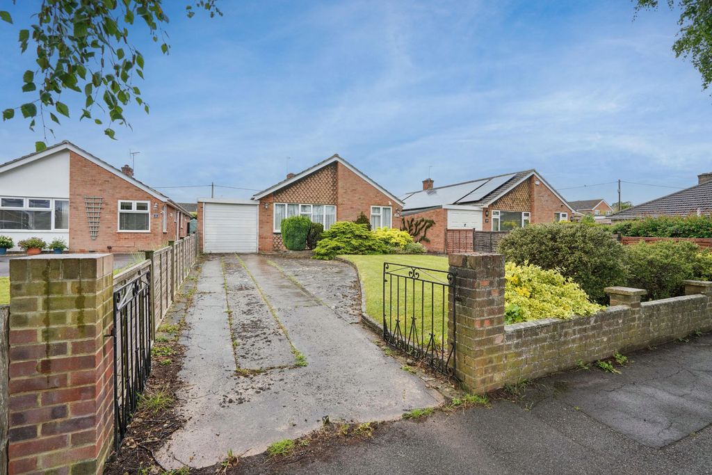 Property photo 2 of 14