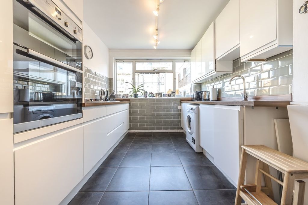 Property photo 2 of 9 Picture No. 03