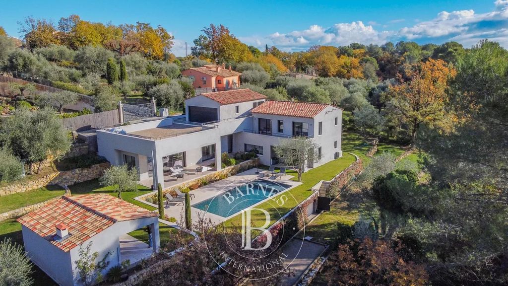 Property photo 1 of 26