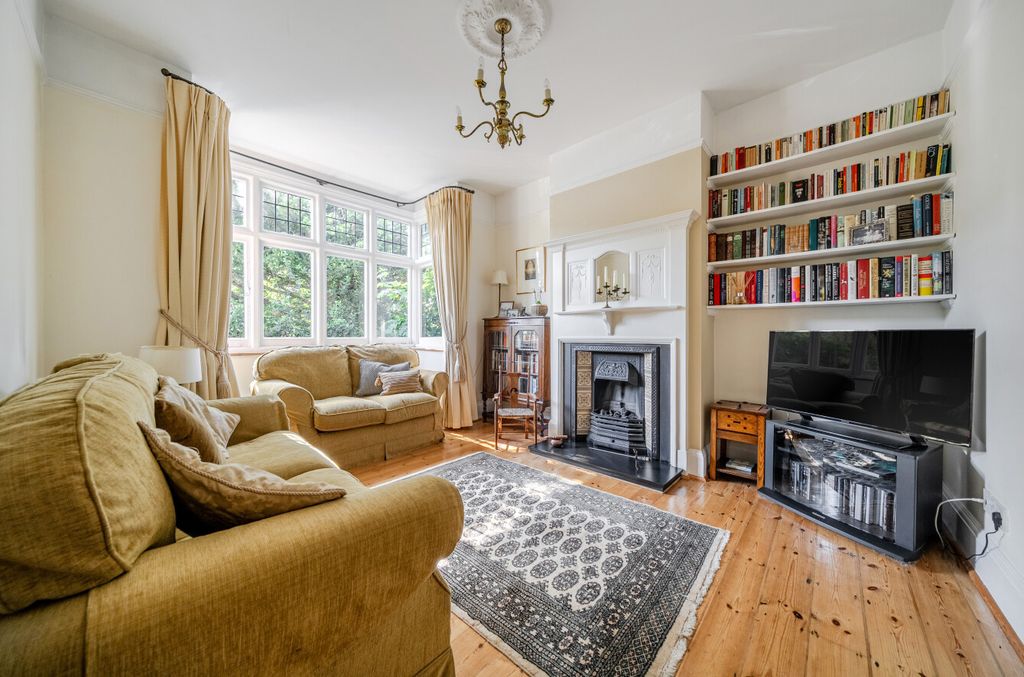 Property photo 3 of 24 1466807-31-6A15Da...