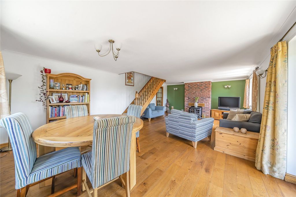 Property photo 3 of 16 Picture No. 02