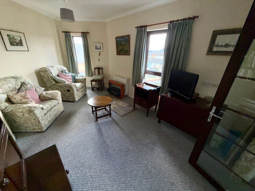 Property photo 3 of 11