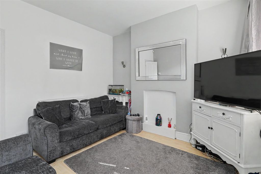 Property photo 3 of 13 Img_7384.Jpg