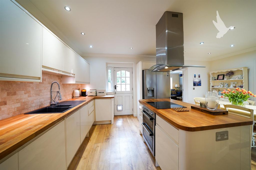 Property photo 3 of 21 Untitled-1-4.Jpg