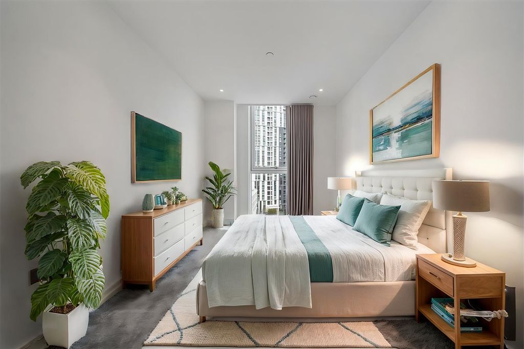 Property photo 2 of 14 Bedroom (1).Jpg