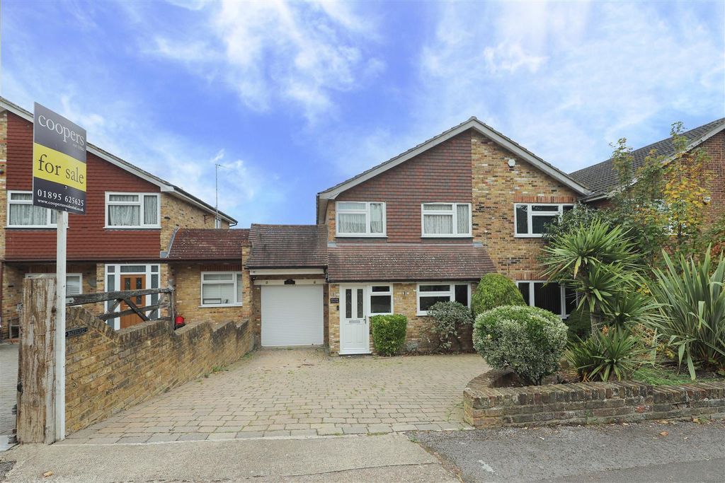 Property photo 1 of 21