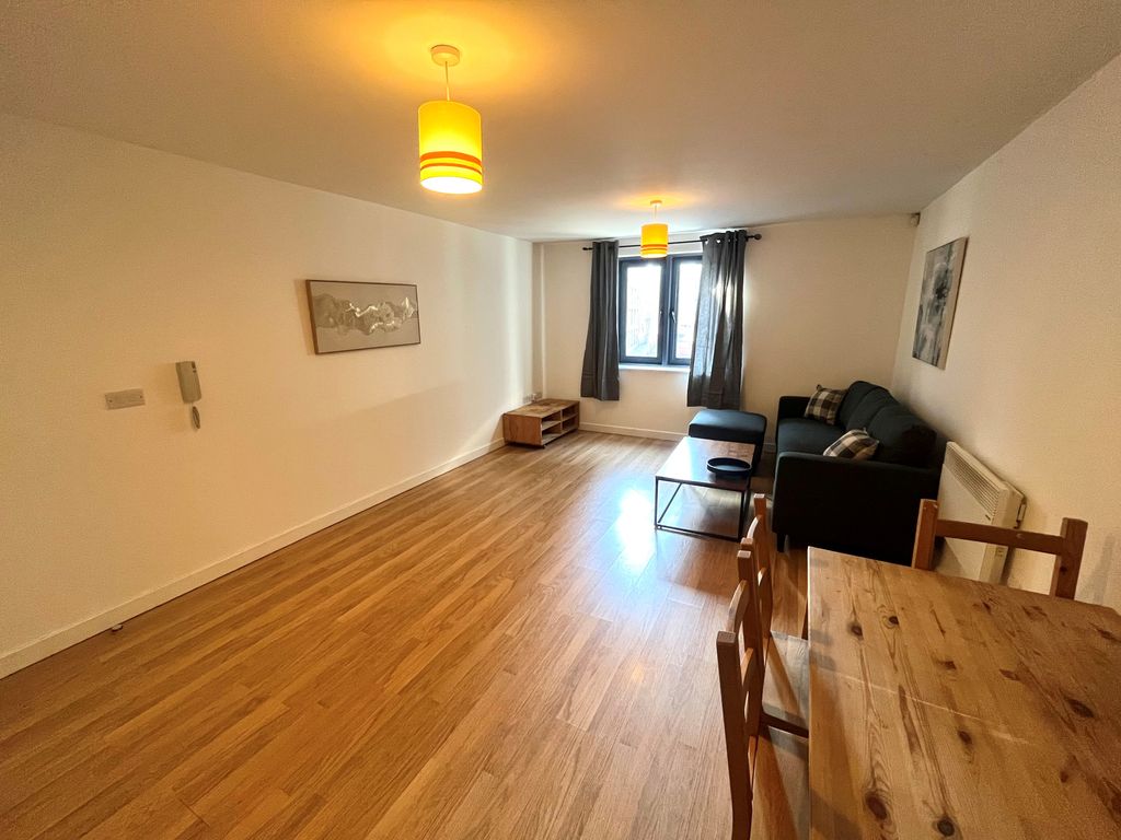 Property photo 3 of 11 Image