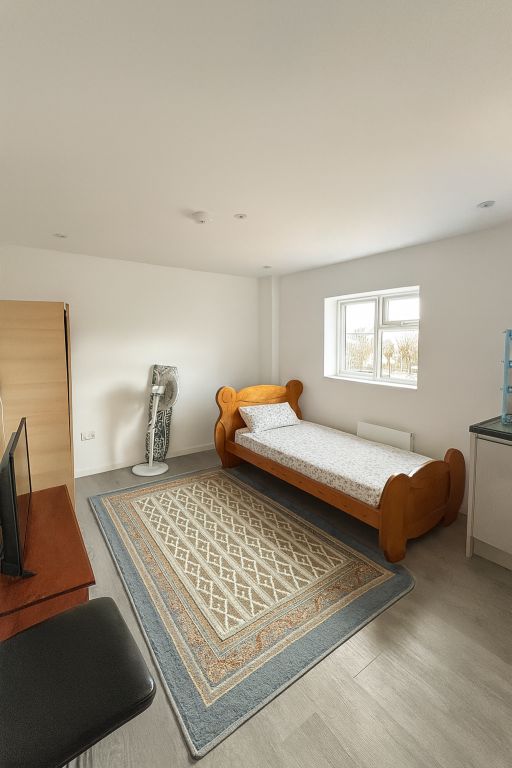 Property photo 1 of 5 Bc274724-Fb53-4F7A-Aae1-1332d4305F60