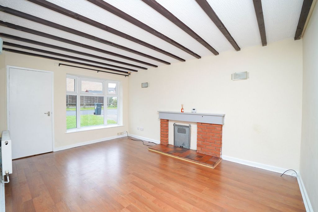 Property photo 2 of 18