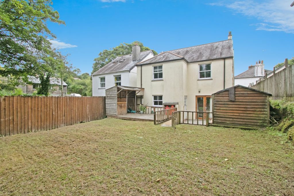 Property photo 3 of 14 Photo