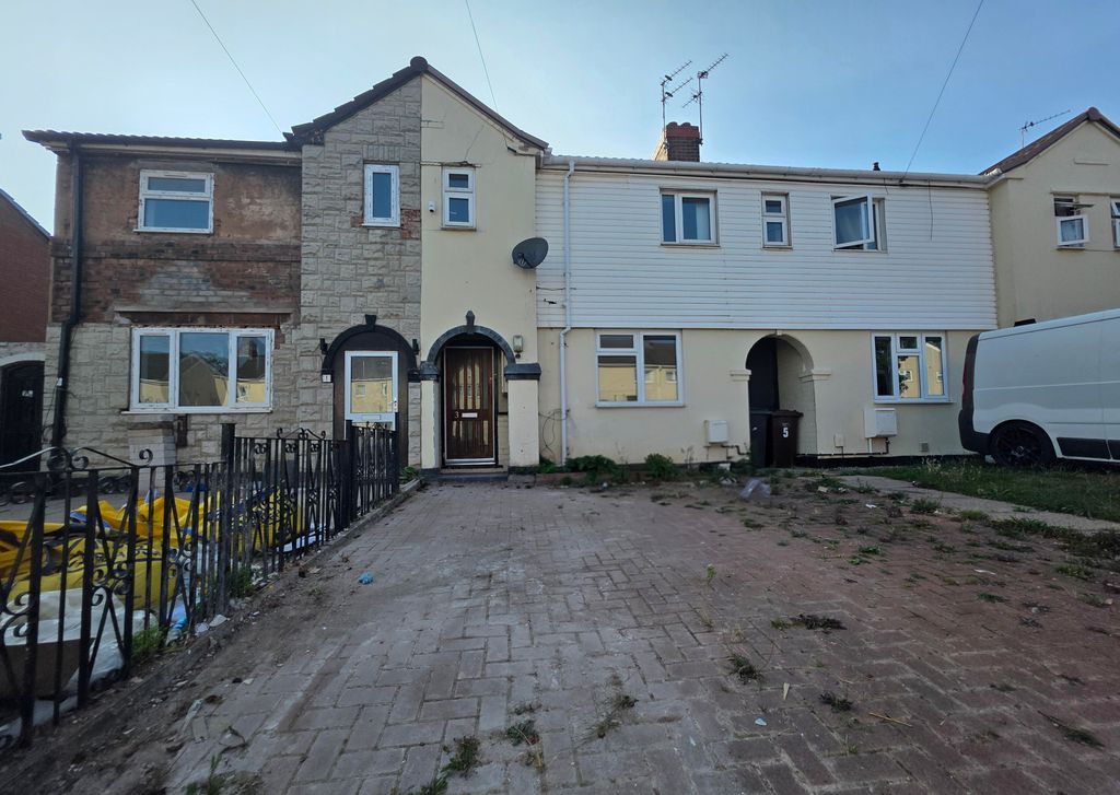 Property photo 1 of 8