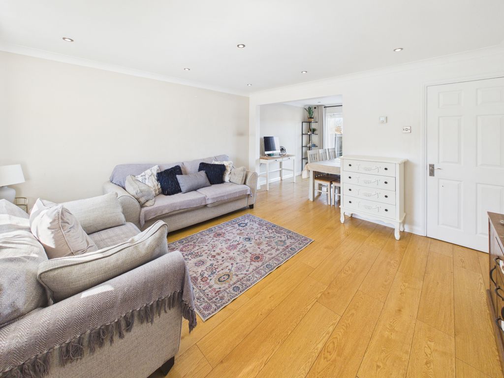 Property photo 2 of 8 Gallery