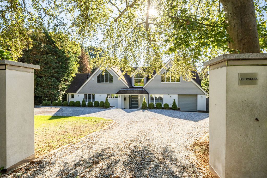 Property photo 1 of 33