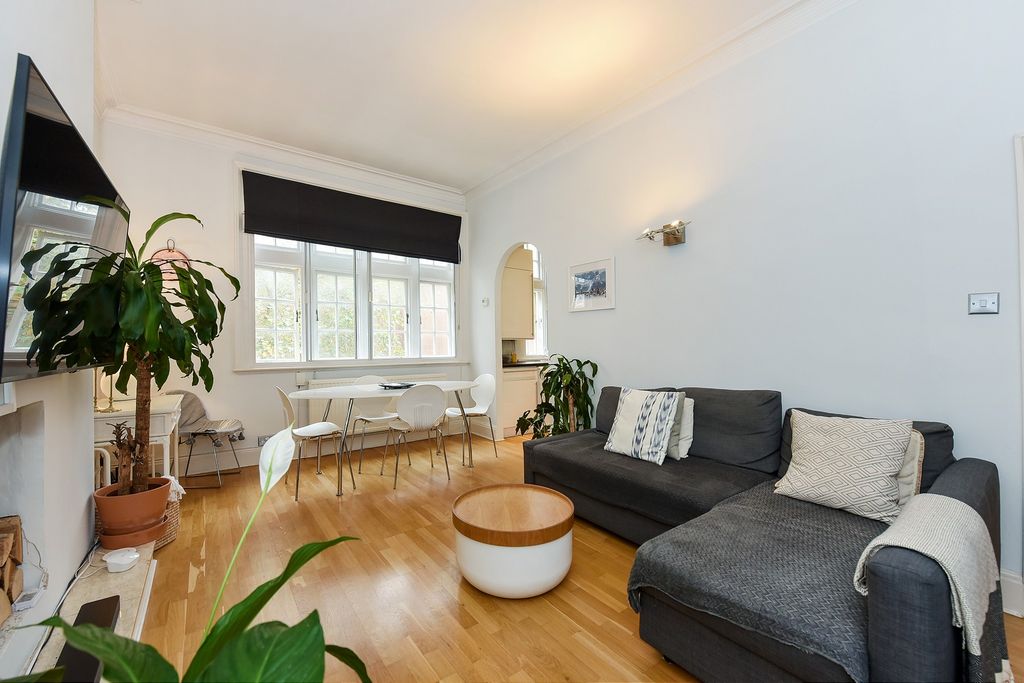 Property photo 2 of 8 Picture 2