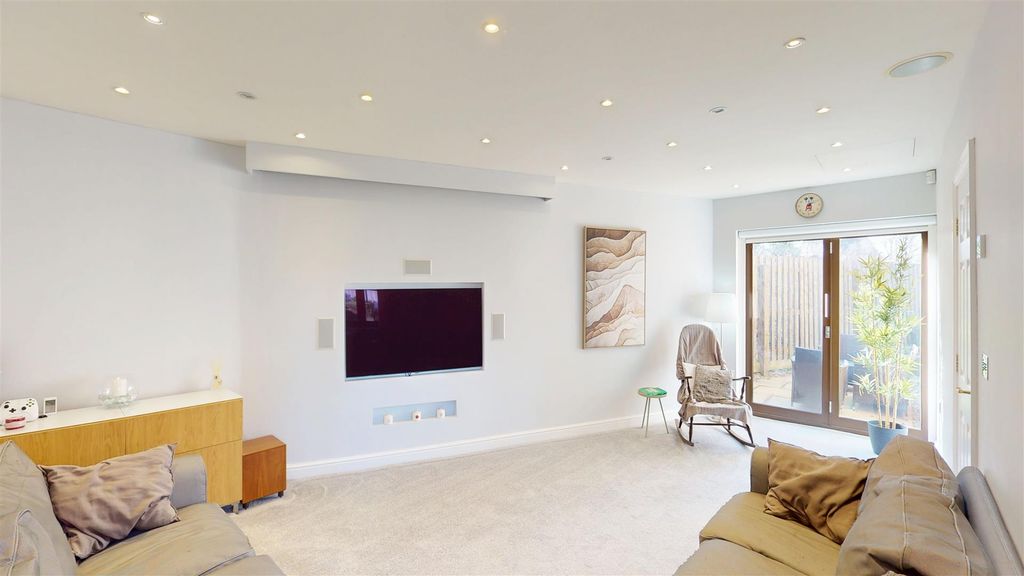 Property photo 2 of 19 03062026_134424.Jpg