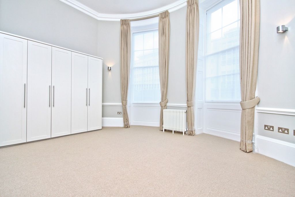 Property photo 3 of 5 Double Bedroom