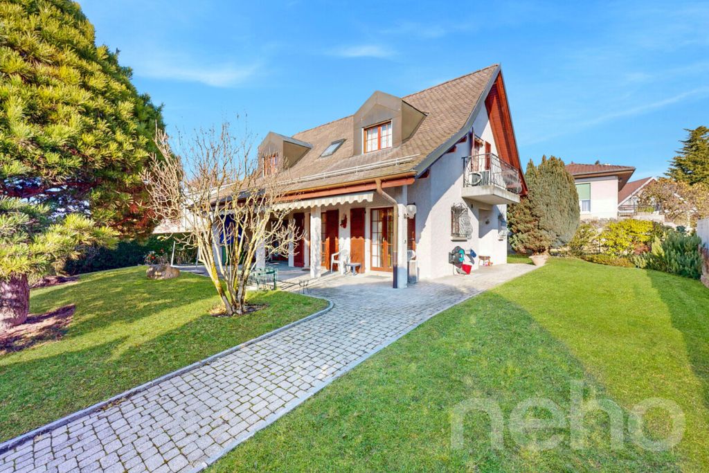 Property photo 2 of 12