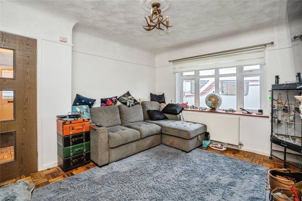 Property photo 3 of 17 Picture No. 24