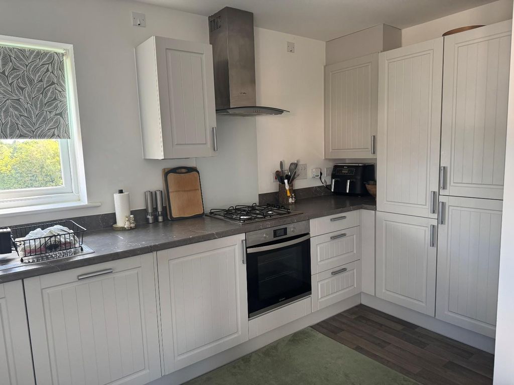 Property photo 3 of 7 Kitchen 2.Jpg