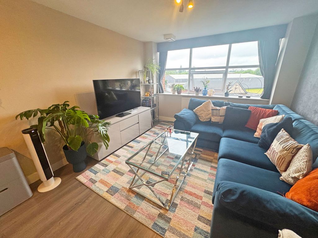 Property photo 2 of 6