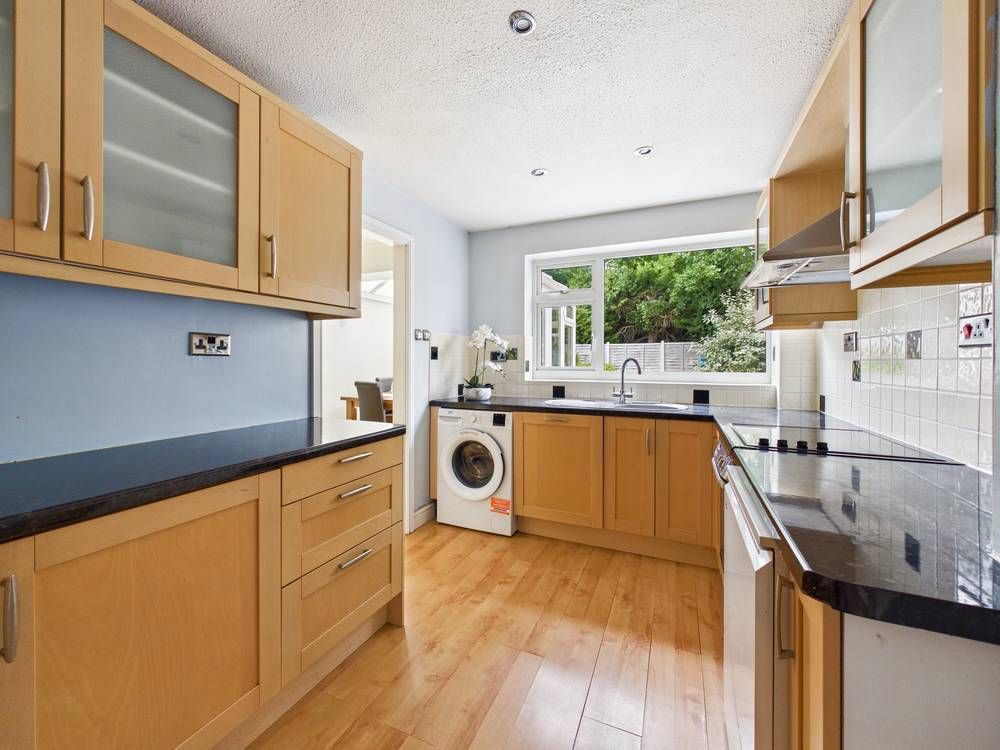 Property photo 2 of 12 Giraffe360-Still004