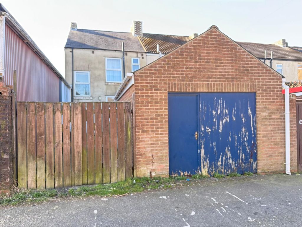 Property photo 1 of 1