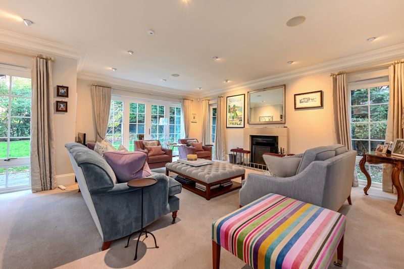 Property photo 3 of 12 Drawing Room